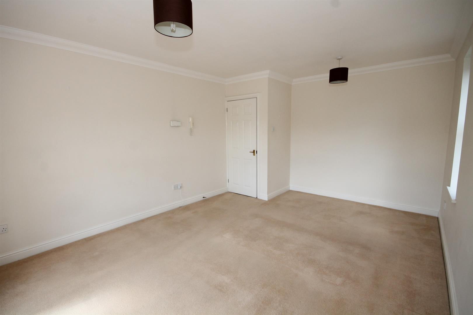Bowes Close, Horsham